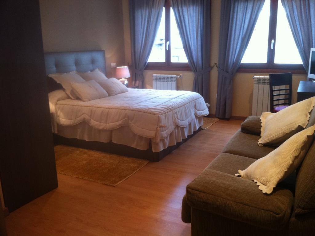 Airinos Aires Hotel Santiago de Compostela Ruang foto